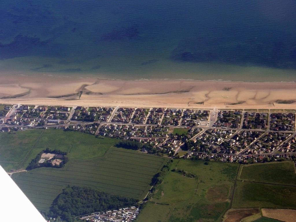 Au Chti Normand Panzió Hermanville-sur-Mer Kültér fotó